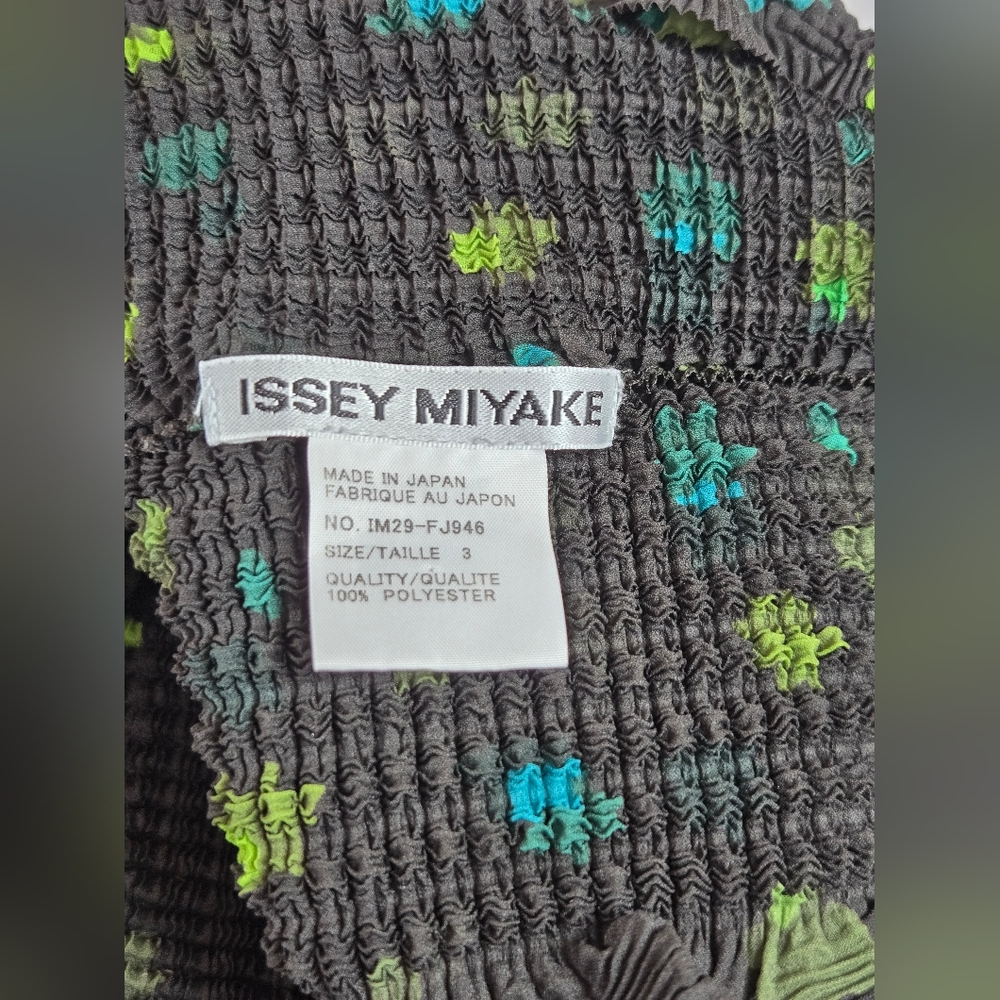 Issey Miyake IM29 FJ946 Rare Textured Pleated Button Front Top Size 3 - Picture 11 of 13